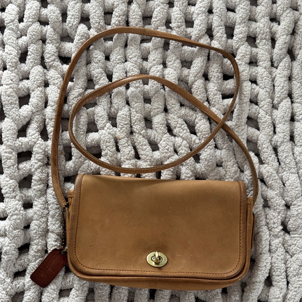 Vintage Coach Dinky Bag